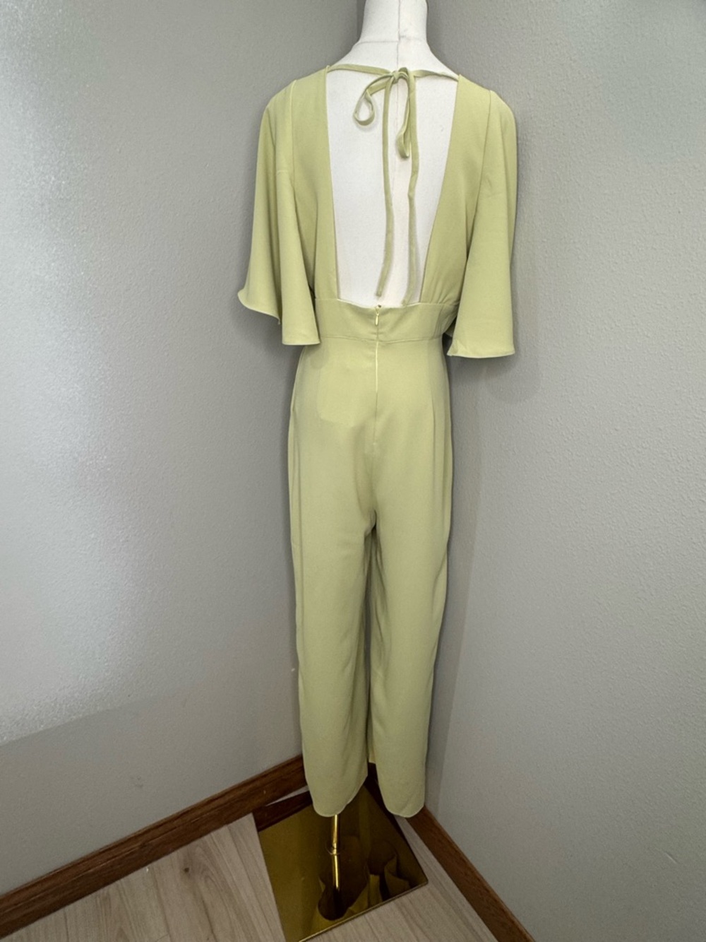 MULLA Pistachio Yellow Jumpsuit NWT Wide Leg Flutter Sleeve Open Back M - Picture 4 of 11